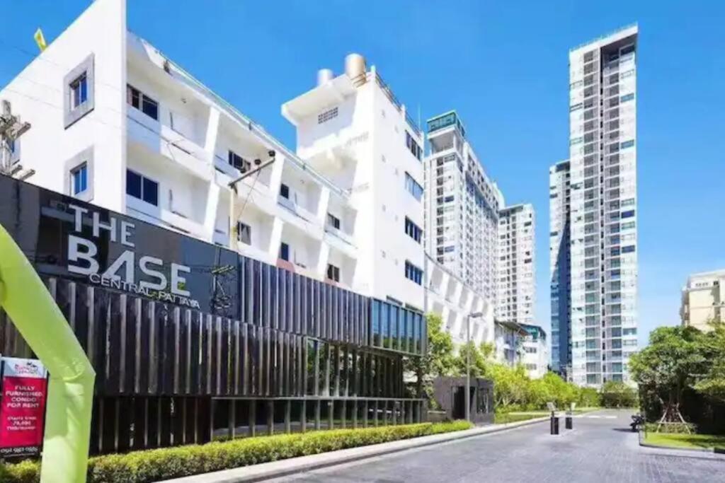 Base Central Pattaya Long Balcony King-Bed With Infinity Pool & Free Netflix! エクステリア 写真