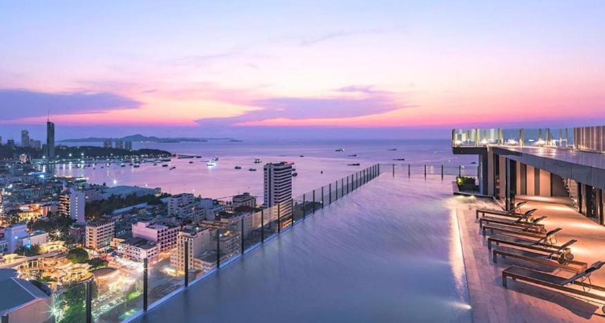 Base Central Pattaya Long Balcony King-Bed With Infinity Pool & Free Netflix! エクステリア 写真